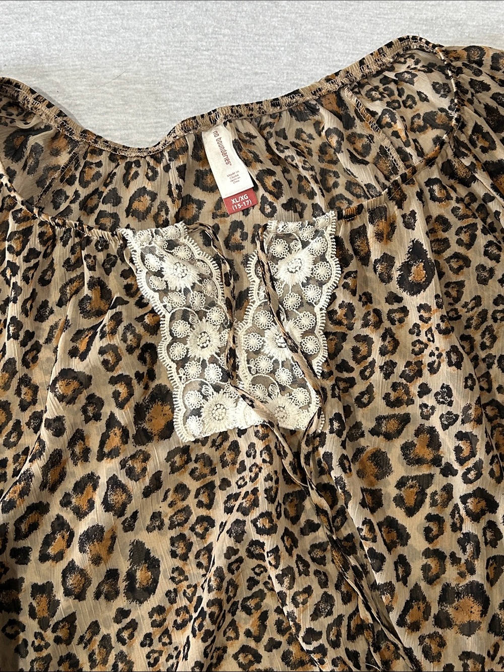 No Boundaries Leopard Print Top in Tan, Black & Brown Sz XL - Picture 5 of 7